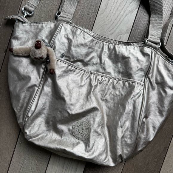 Kipling Gwendolyn Tote Shoulder Handbag Silver Women's Bag. Good Condition. - Picture 2 of 5